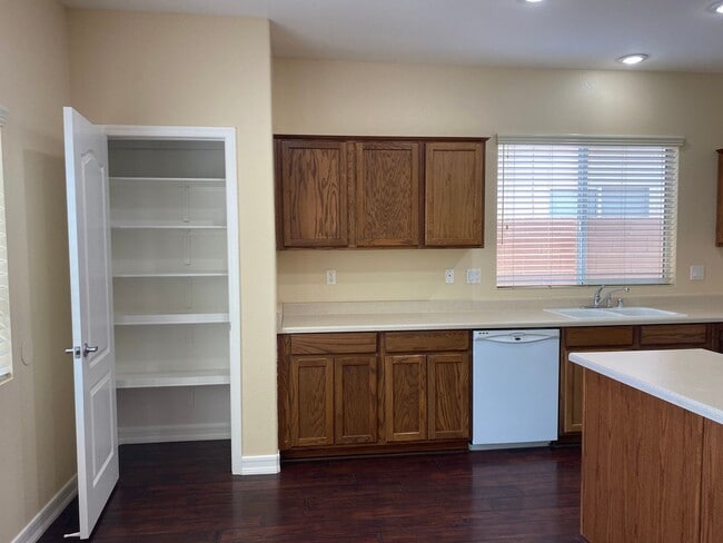 Building Photo - MOUNTAIN FALLS - Adriano Way