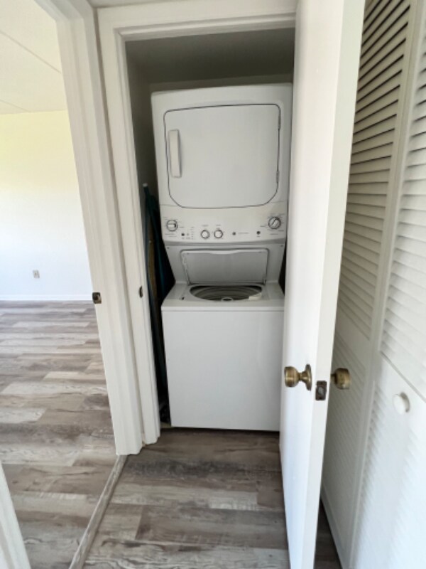 Building Photo - 26333 Nadir Rd