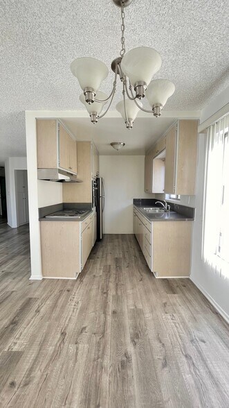 Building Photo - 428 Hayworth Ave