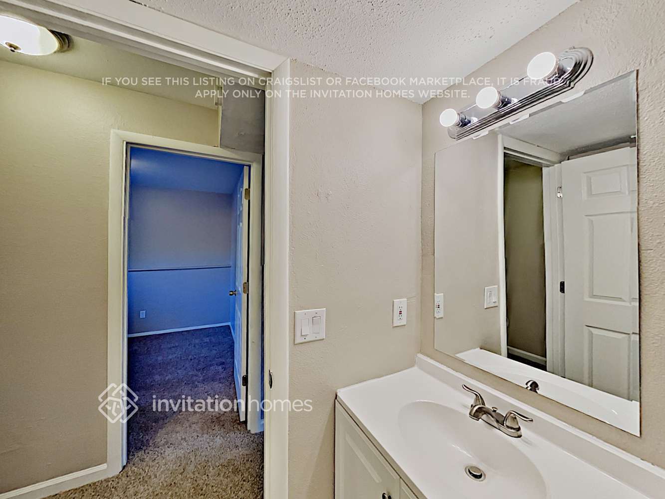 Building Photo - 4880 S Quintero St