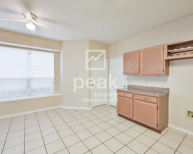 Building Photo - $2000! 3Bed/2.5Bath home in west Fort Worth!  Apply by 9/8 for Labor Day Savings! See description!
