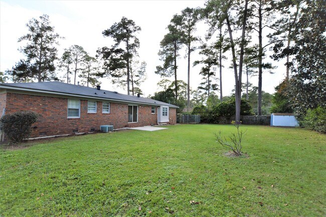Building Photo - 712 Habersham Rd