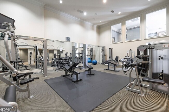 Building Photo - 3334 Peachtree Rd NE