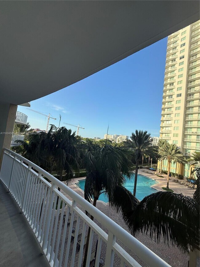 Building Photo - 1745 E Hallandale Beach Blvd