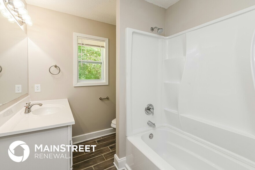 Building Photo - 4700 Lawrence Orr Rd