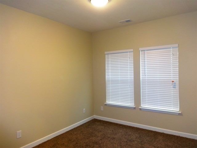 Building Photo - 1213 Briar Rose Lane
