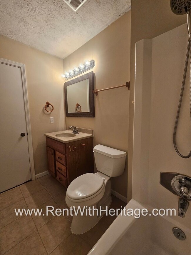 Building Photo - WOW! GORGEOUS HOME / PARTIAL FINISHED BASEMENT / RESORT STYLE POOL/ ALEXANDER HIGH SCHOOL