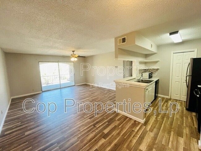 Building Photo - 1819 Babcock Rd