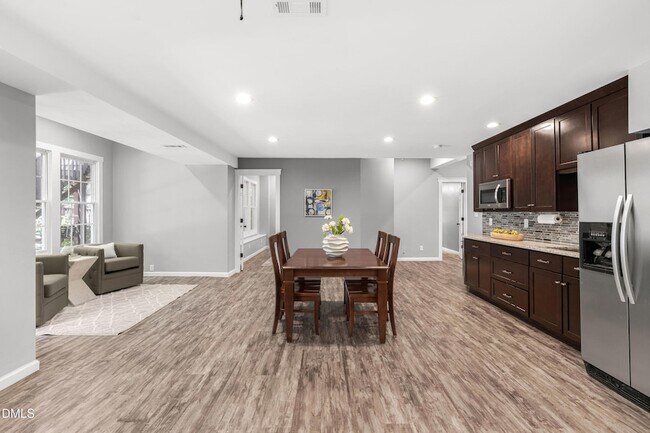 Building Photo - 5801 Sand Pebble Pl