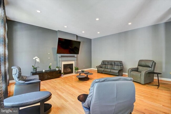 Building Photo - 2732 Lightfoot Dr