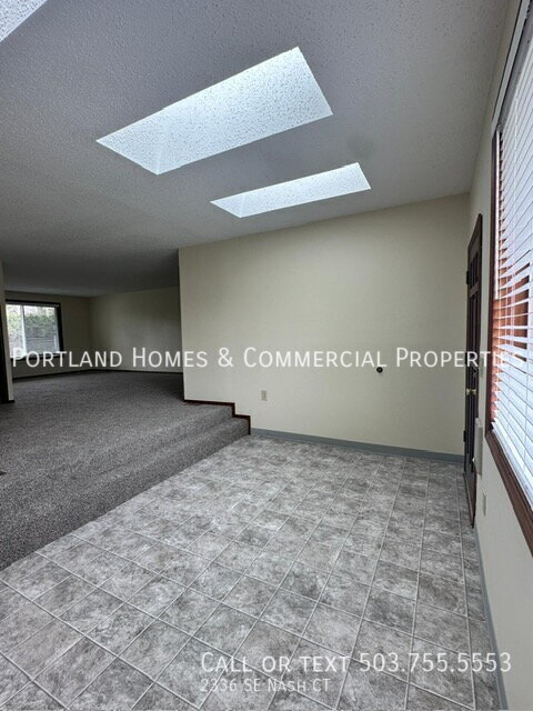 Building Photo - 2336 SE Nash Ct
