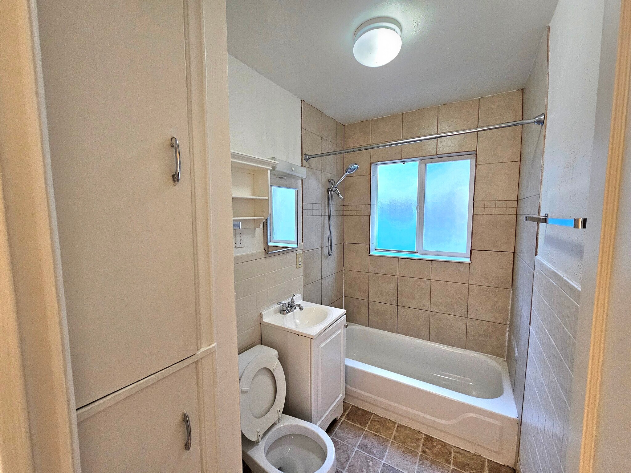 Building Photo - 755 19th St