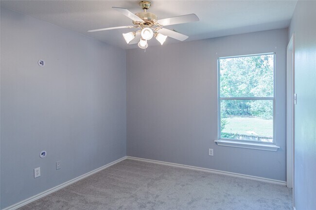 Building Photo - 119 S Merryweather Cir