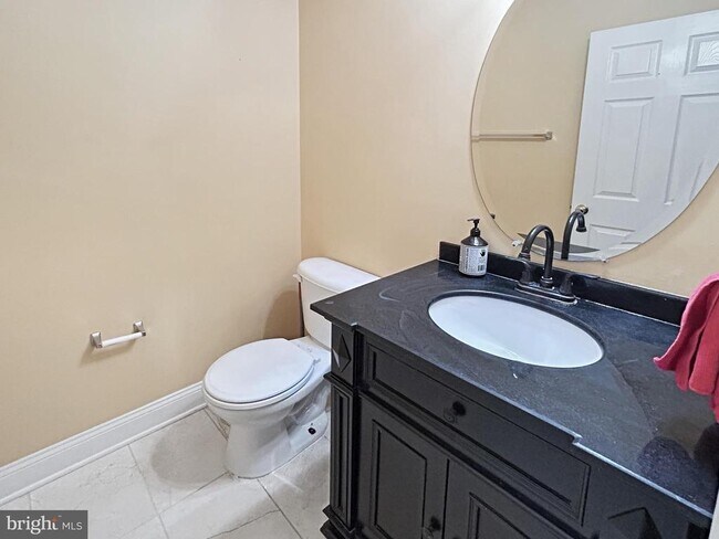 Building Photo - 44259 Huron Terrace