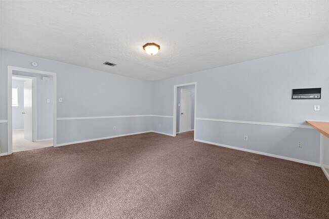 Building Photo - 25310 Pepper Ridge Ln