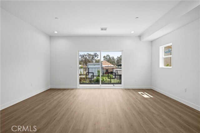 Building Photo - 642 N Boyle Ave
