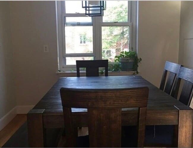 Building Photo - 136 Boylston St