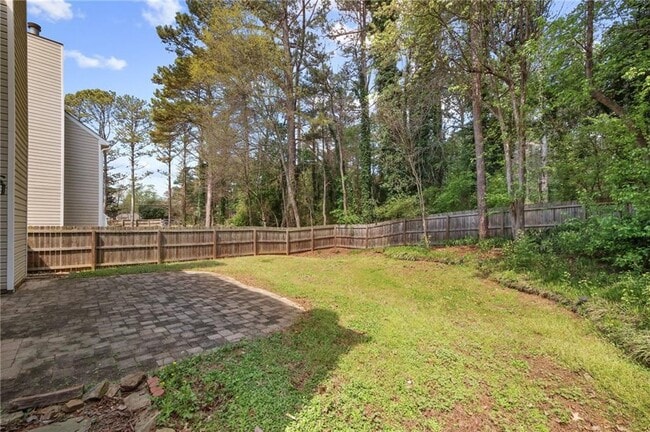 Building Photo - 2880 Georgian Manor Dr