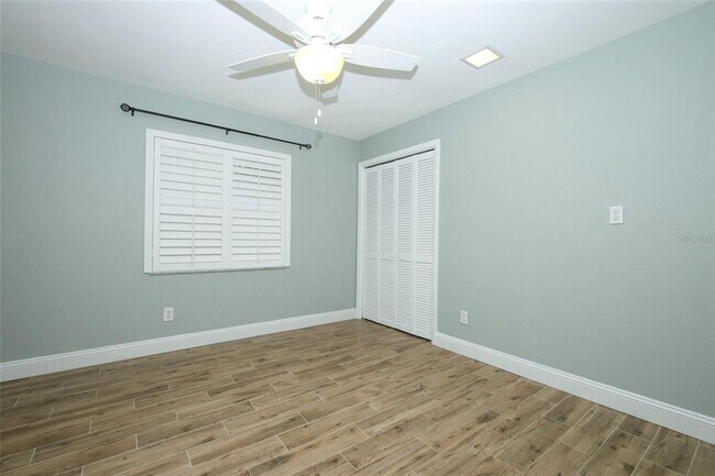 Building Photo - 411 Valencia Cir