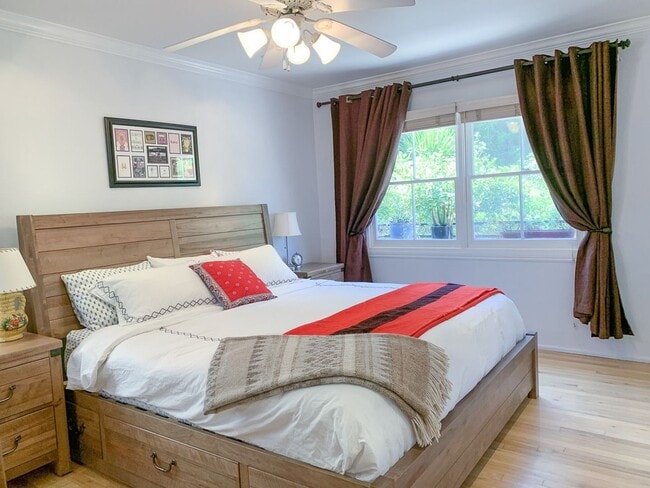 Building Photo - Beautiful 3 bed 1 bath house