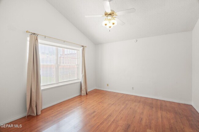 Building Photo - 4612 Loma Grande Dr