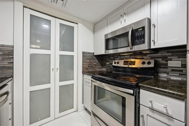 Building Photo - 3525 Sage Rd