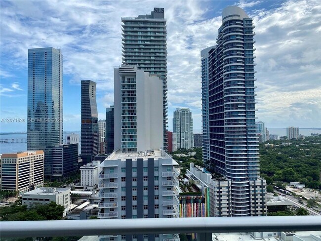 Building Photo - 1100 S Miami Ave
