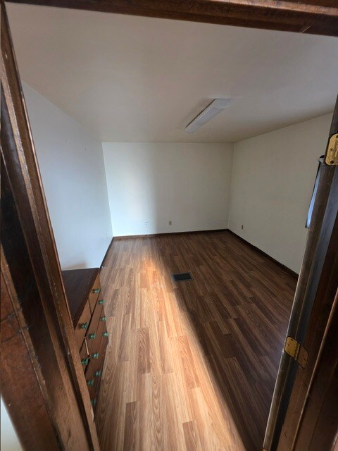 Building Photo - 10561 N Loomis Rd