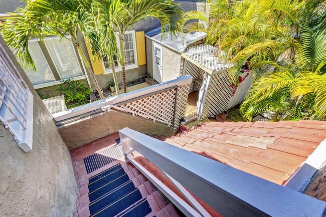 Building Photo - 2800 Broadway