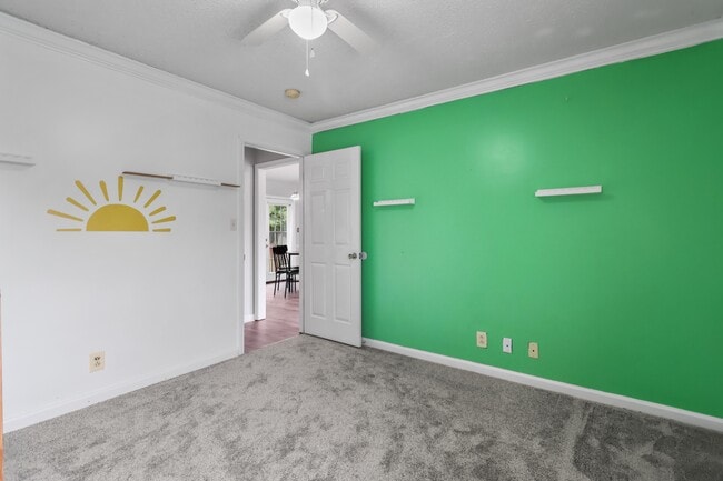 Building Photo - 354 Broadmore Dr