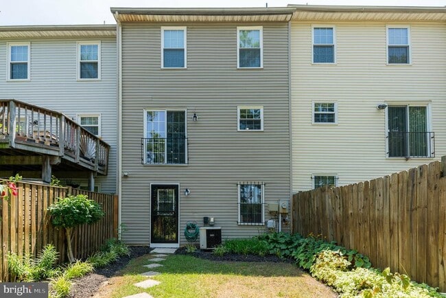 Building Photo - 1652 Willowwood Ct