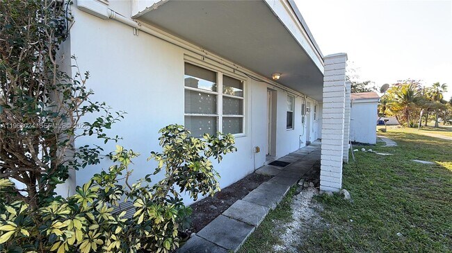 Building Photo - 17193 NE 18th Ave