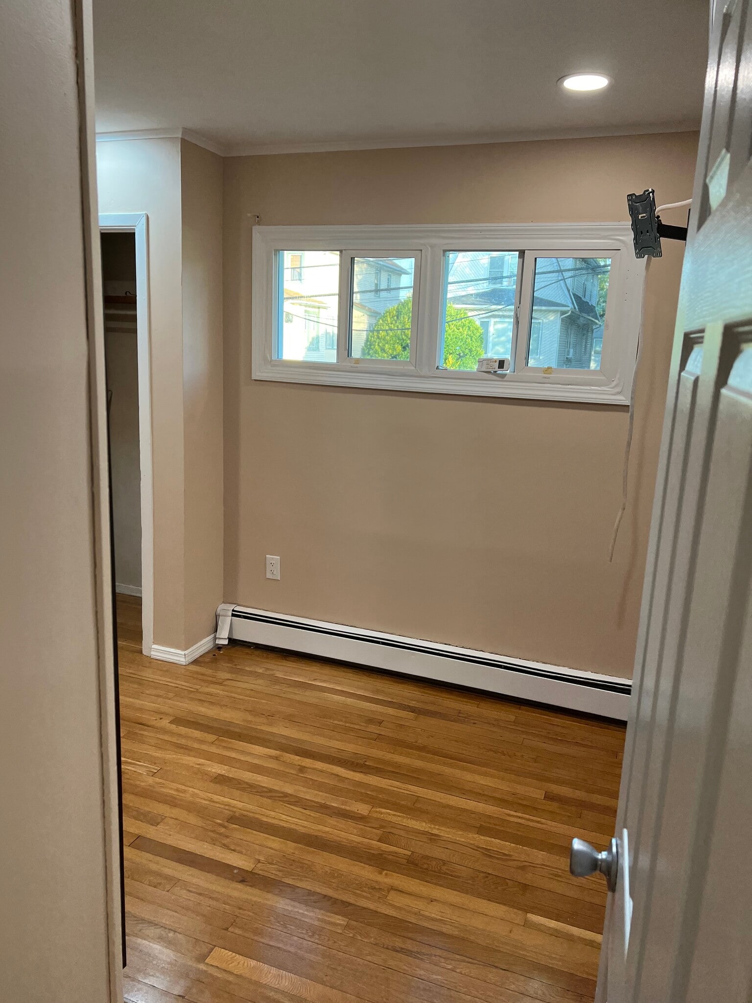 Bedroom - 28 Park Ave