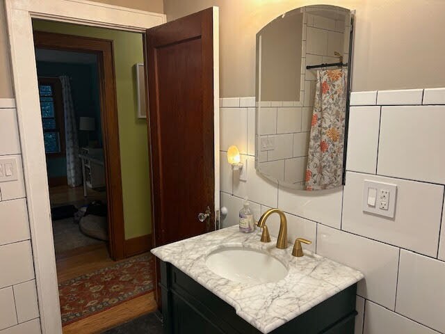 Building Photo - Furnished Single Family House Near Cornell...