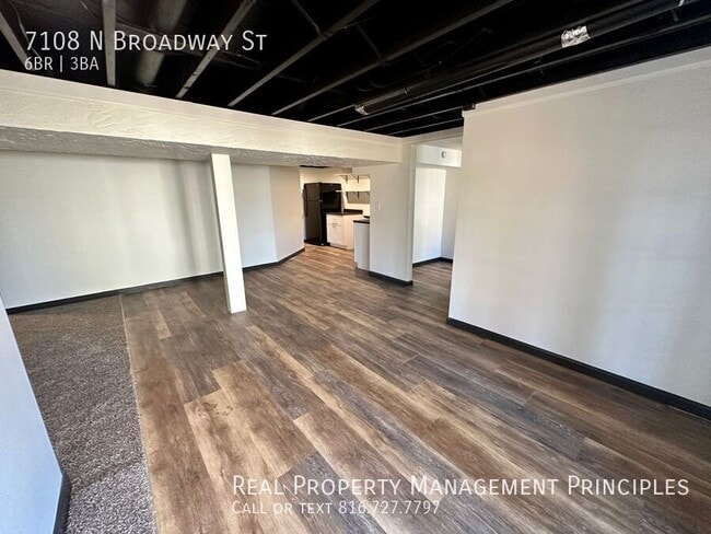 Building Photo - 7108 N Broadway