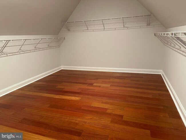 Building Photo - 3215 Spring Rain Ct