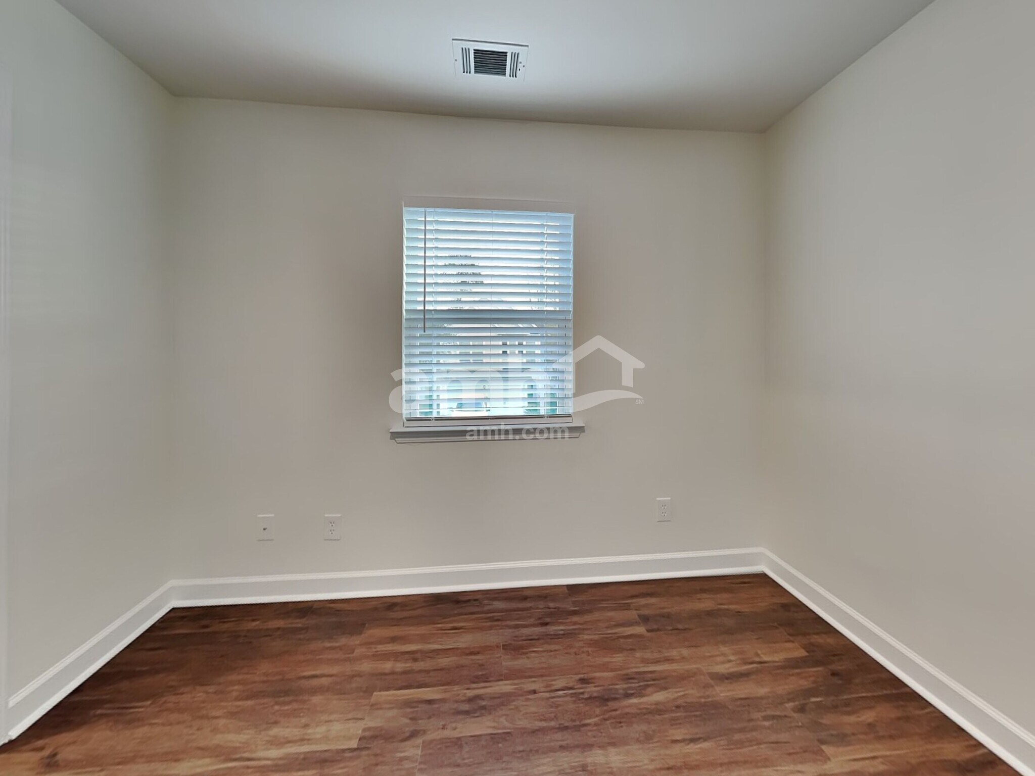 Building Photo - 85 Summer Hill Way