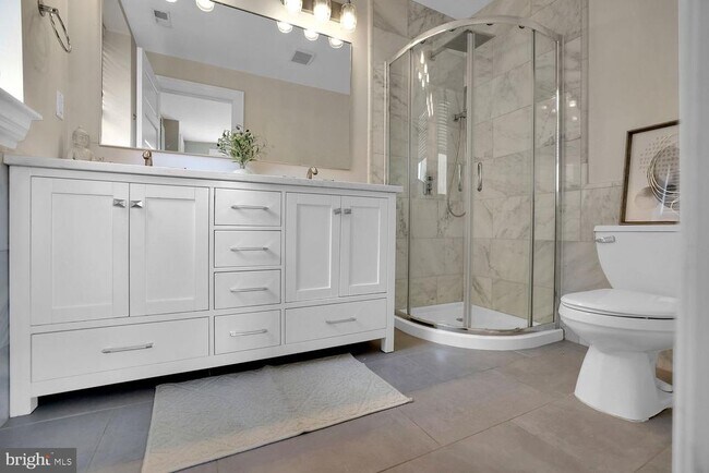 Building Photo - 1419 Clifton St NW