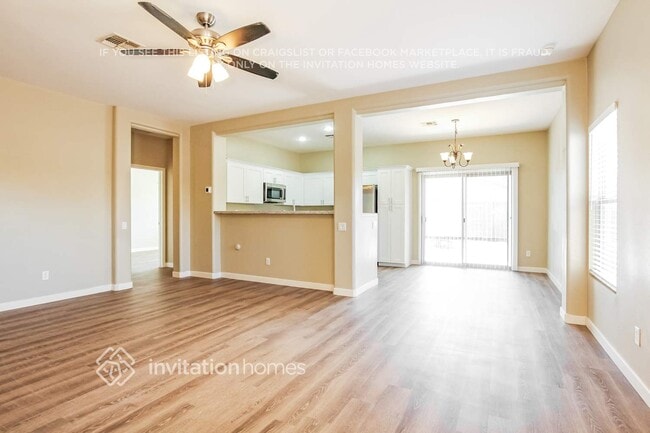 Building Photo - 17137 W Saguaro Ln