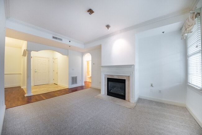 Building Photo - 1735 Peachtree St NE