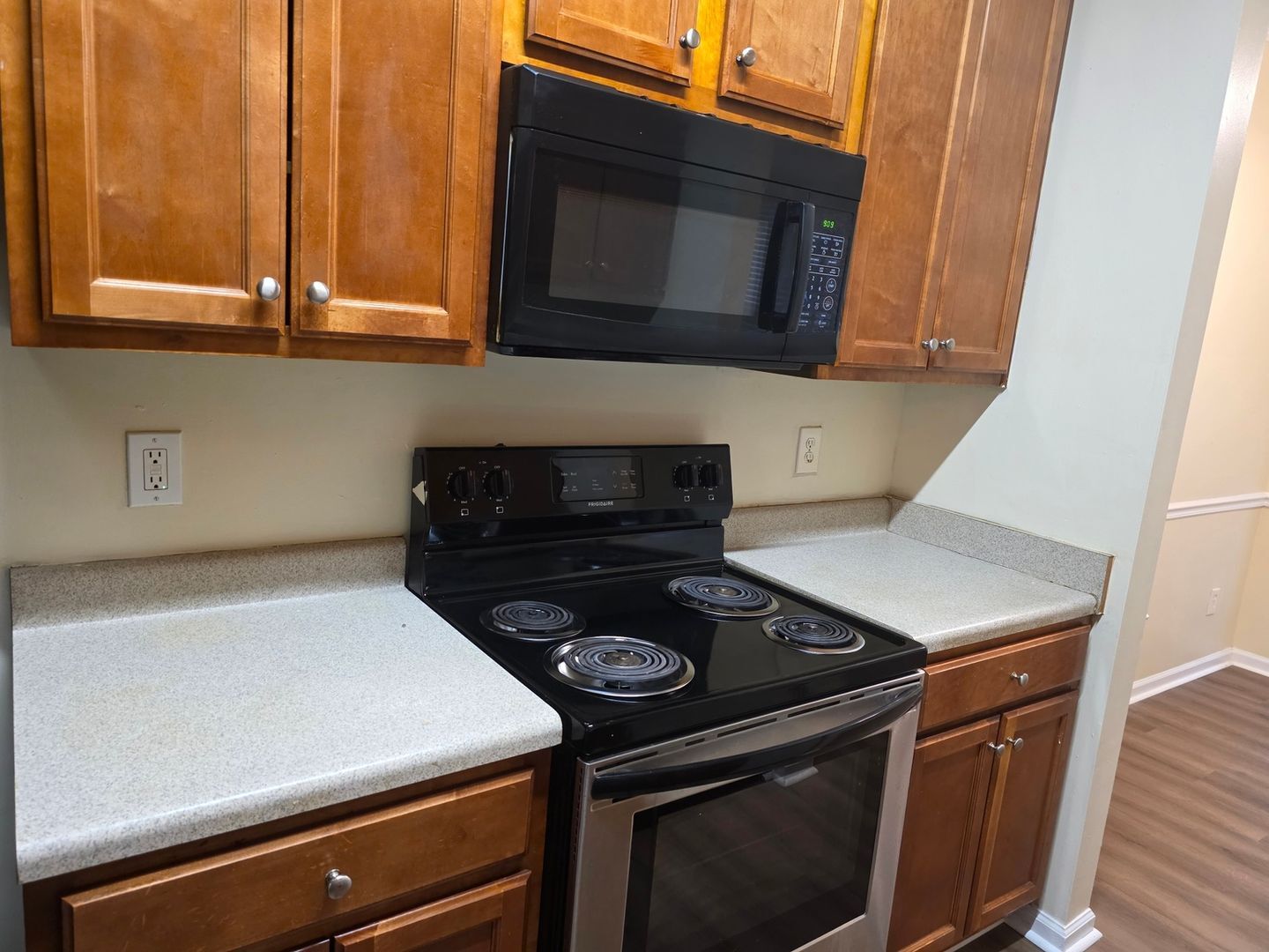 Building Photo - 213 Shenandoah Dr