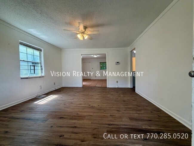 Building Photo - 1070 Ollie Cir NW