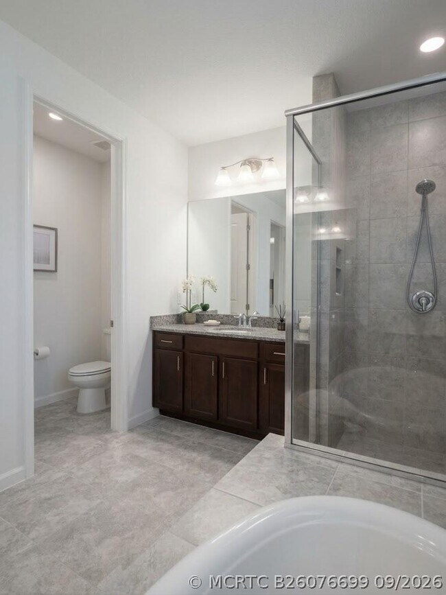 Building Photo - 16483 Helix Ct