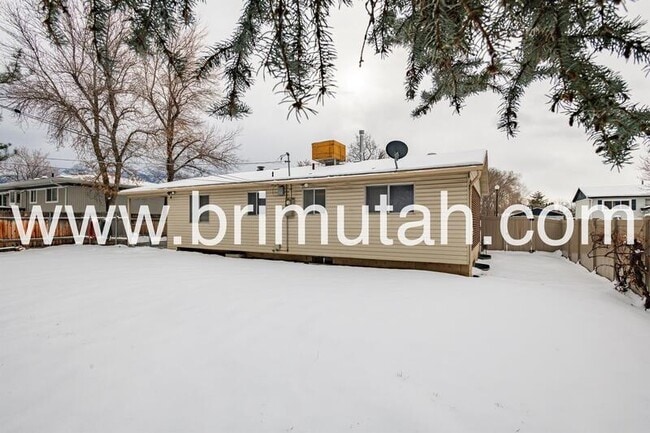 Building Photo - 775 E Johnsonway Dr