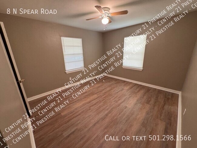 Building Photo - 8 Spear Rd