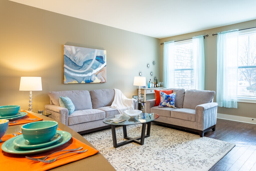 The Sidley - Living - The Ridges Of Cascade