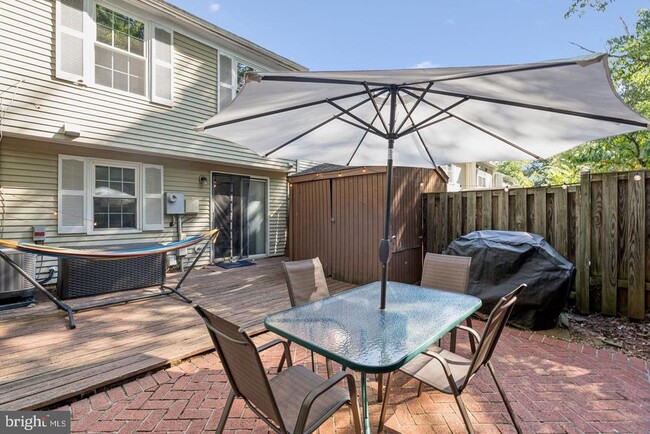 Building Photo - 33 Devon Ct