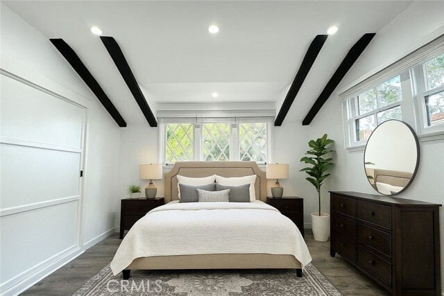 Building Photo - 2212 Linda Flora Dr