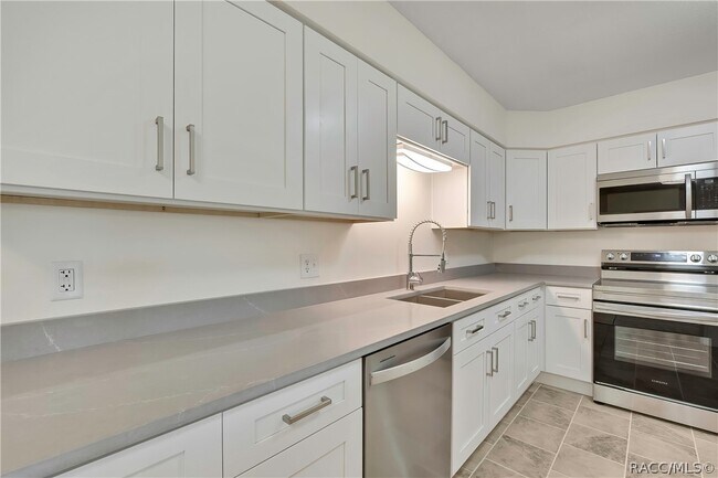 Building Photo - 1019 E Turner Camp Rd