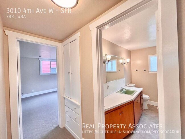 Building Photo - 3010 4th Ave W